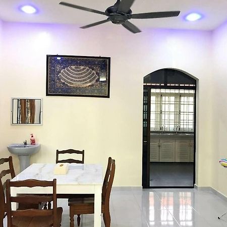 Family Homestay Kuala Terengganu Eksteriør bilde